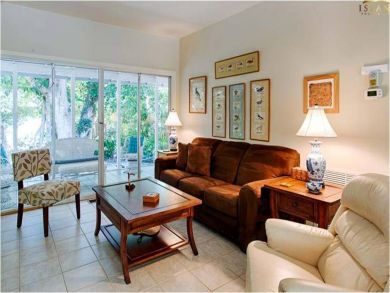 Living Area with Ample Seating